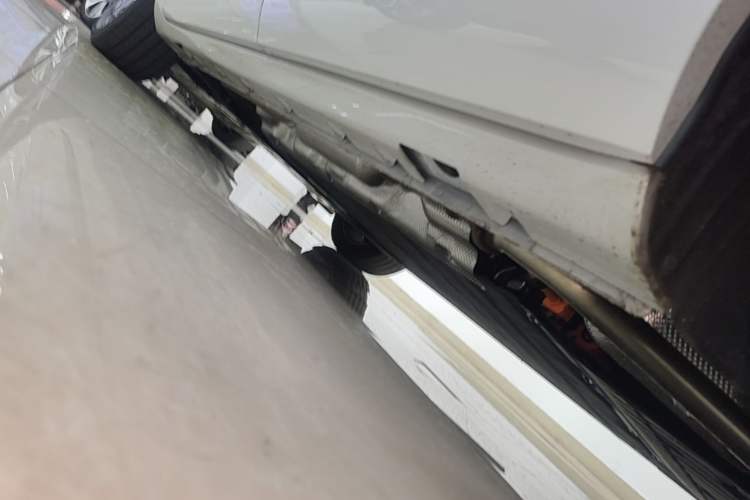 Used Hima H5 2025 Model Range-Extending Max Left Side Sill