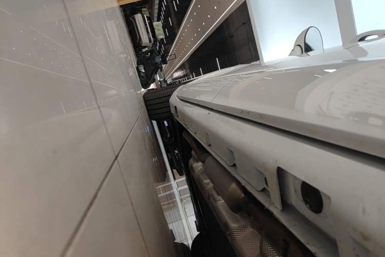 Used Hima H5 2025 Model Range-Extending Max Left Side Sill