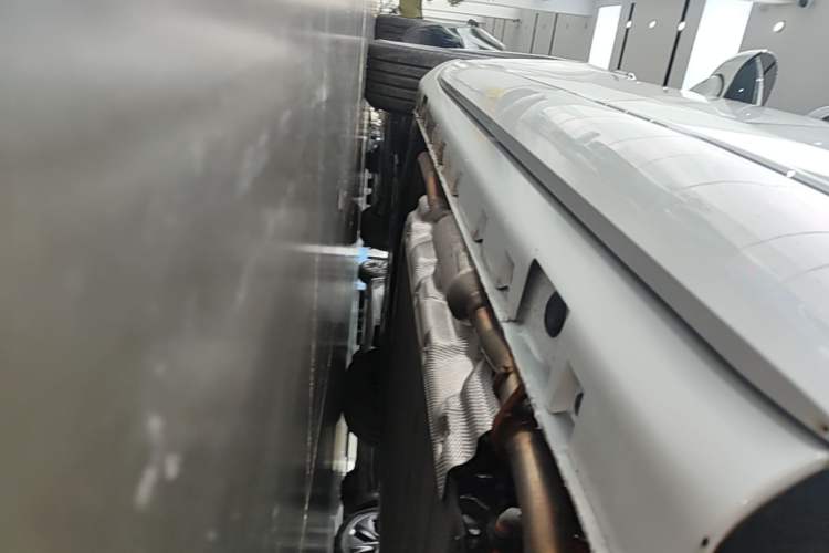 Used Hima H5 2025 Model Range-Extending Max Left Side Sill