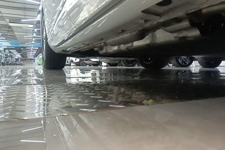 Used Hima H5 2025 Model Range-Extending Max Left Side Sill