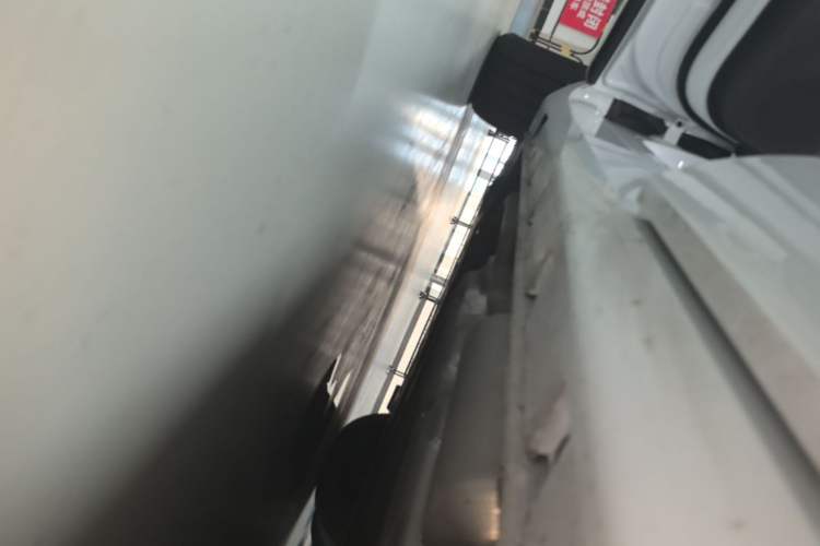 Used Hima H5 2025 Model Range-Extending Max Left Side Sill