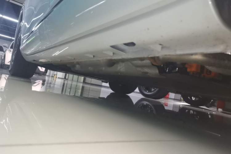 Used Hima H5 2025 Model Range-Extending Max Left Side Sill