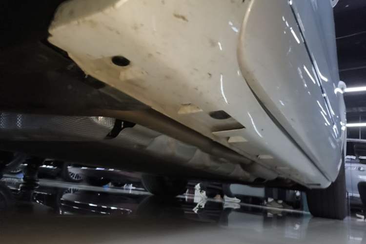 Used Hima H5 2025 Model Range-Extending Max Left Side Sill