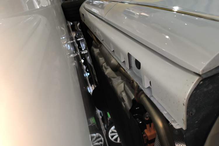 Used Hima H5 2025 Model Range-Extending Max Left Side Sill