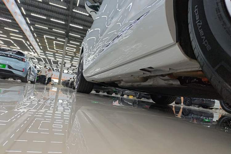 Used Hima H5 2025 Model Range-Extending Max Left Side Sill