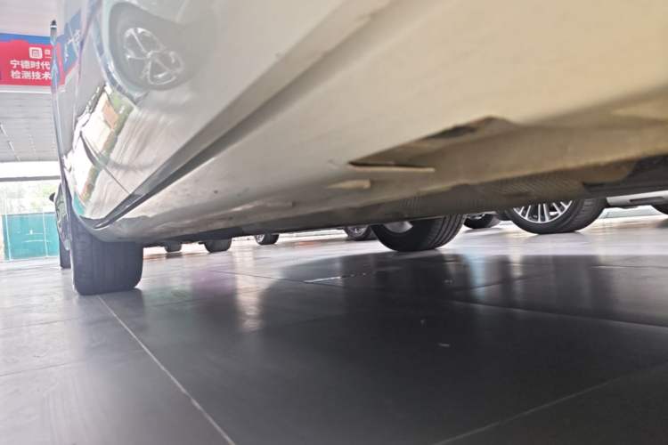 Used Hima H5 2025 Model Range-Extending Max Left Side Sill