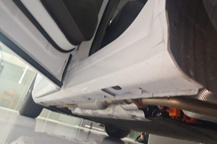 Used Hima H5 2025 Model Range-Extending Max Left Side Sill