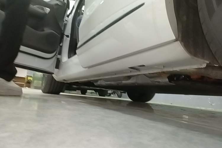 Used Hima H5 2025 Model Range-Extending Max Left Side Sill