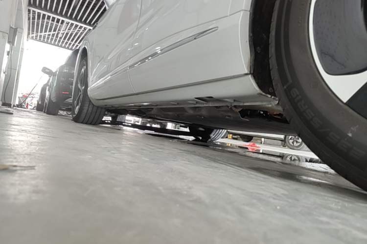 Used Hima H5 2025 Model Range-Extending Max Left Side Sill