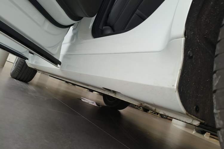 Used Hima H5 2025 Model Pure Electric Max Long Range Left Side Sill