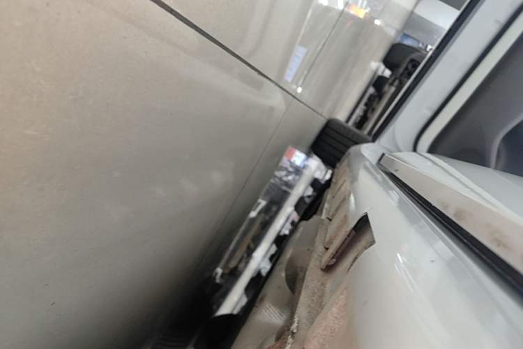 Used Hima H5 2025 Model Range-Extending Max Left Side Sill