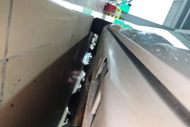 Used Hima H5 2025 Model Range-Extending Max Left Side Sill