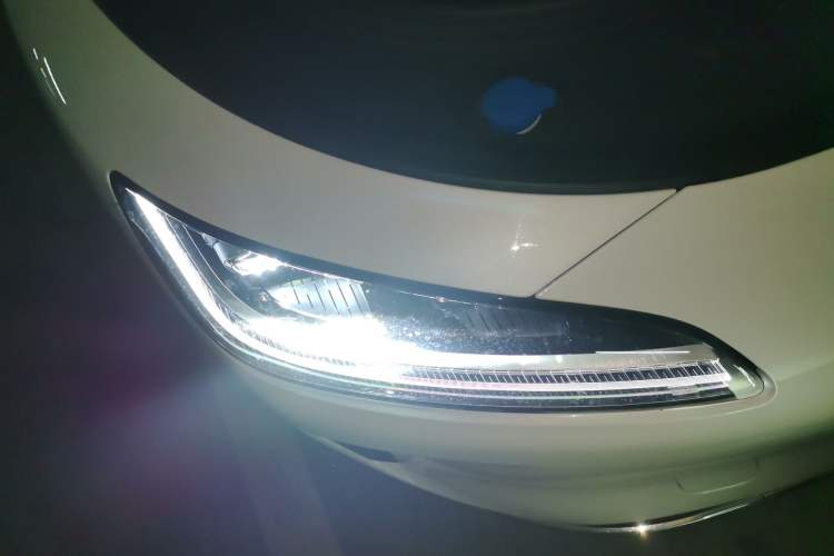 Used Hima H5 2025 Model Pure Electric Max Long Range Right Front Headlight