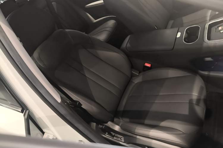 Used Hima H5 2025 Model Range-Extending Max Right Front Seat