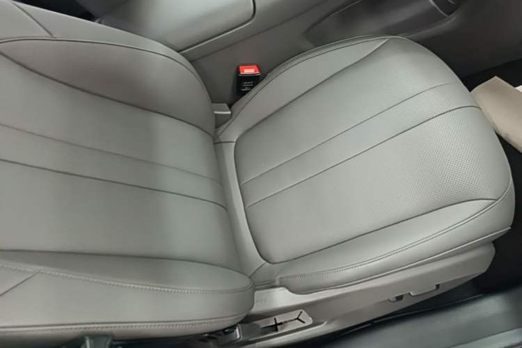 Used Hima H5 2025 Model Range-Extending Max Right Front Seat