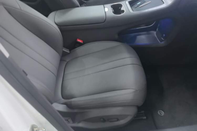 Used Hima H5 2025 Model Range-Extending Max Right Front Seat