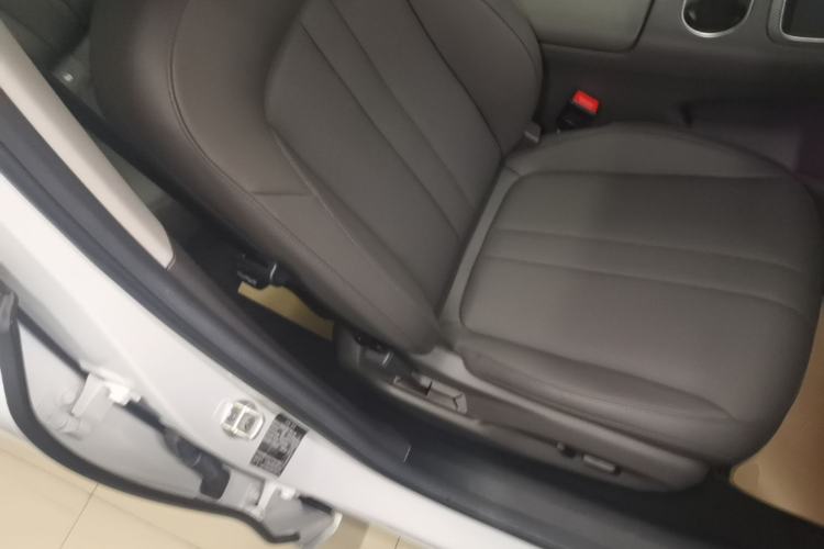 Used Hima H5 2025 Model Range-Extending Max Right Front Seat