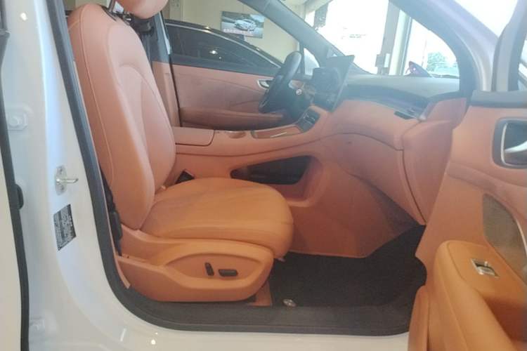 Used Hima H5 2025 Model Range-Extending Max Right Front Seat