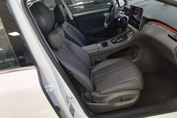 Used Hima H5 2025 Model Pure Electric Pro Long-Range Right Front Seat