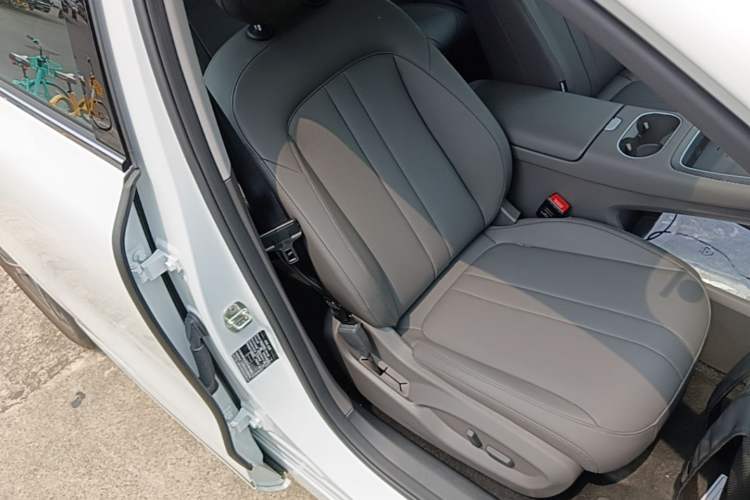 Used Hima H5 2025 Model Range-Extending Max Right Front Seat