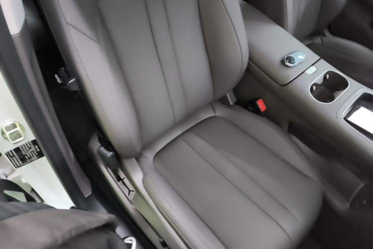 Used Hima H5 2025 Model Range-Extending Max Right Front Seat