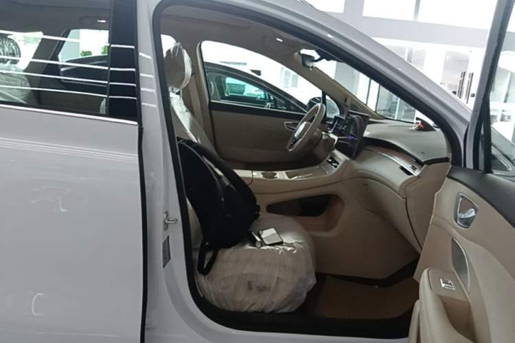 Used Hima H5 2025 Model Range-Extending Pro Right Front Seat