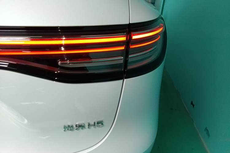 Used Hima H5 2025 Model Range-Extending Pro Right Rear Taillight