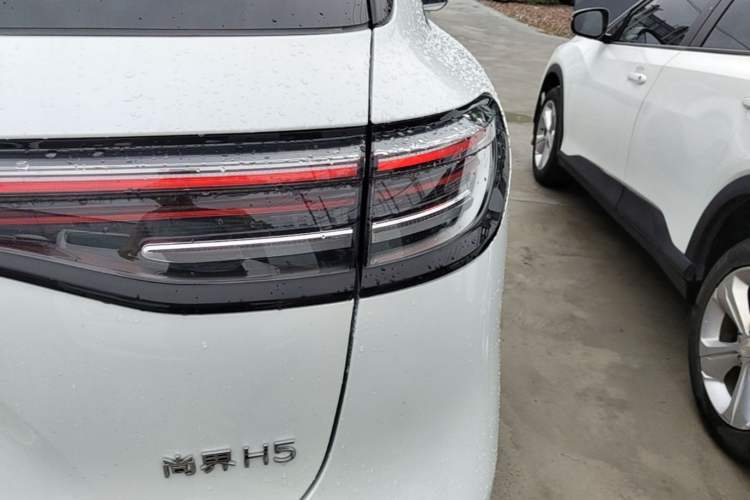 Used Hima H5 2025 Model Range-Extending Max Right Rear Taillight