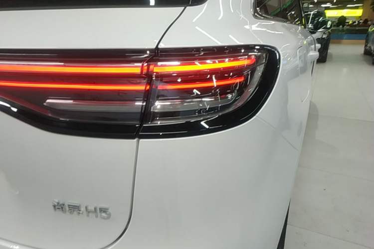 Used Hima H5 2025 Model Range-Extending Max Right Rear Taillight