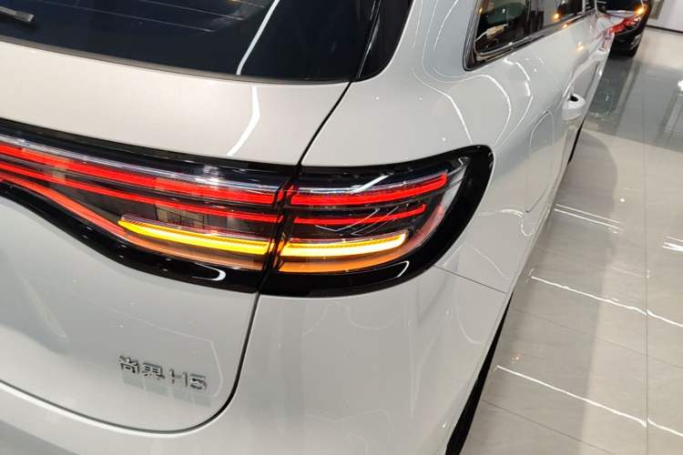 Used Hima H5 2025 Model Range-Extending Max Right Rear Taillight