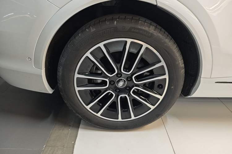 Used Hima H5 2025 Model Pure Electric Max Long Range Right Rear Wheel Hub