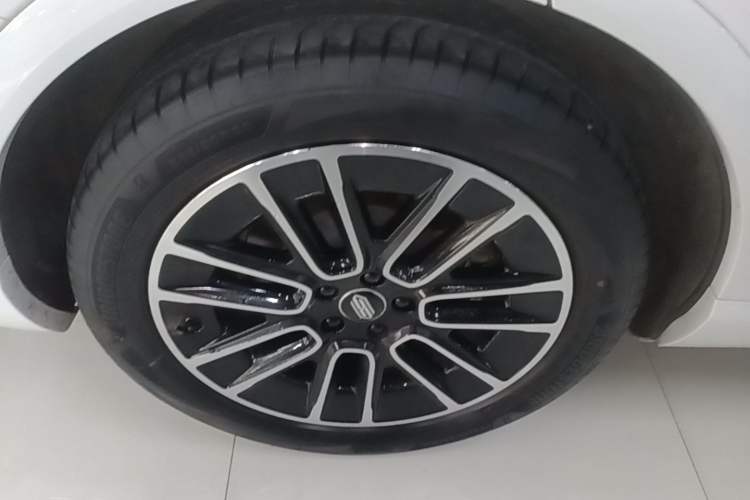 Used Hima H5 2025 Model Pure Electric Max Long Range Right Rear Wheel Hub