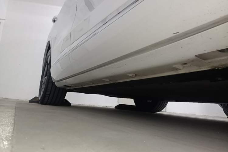 Used Hima H5 2025 Model Range-Extending Max Right Side Sill