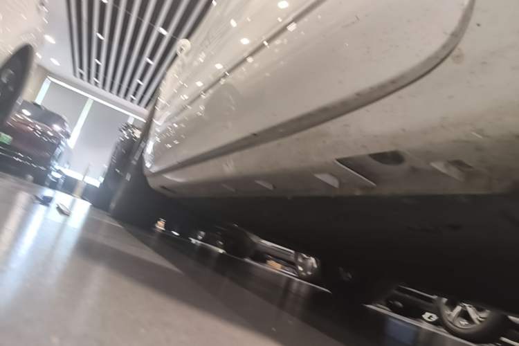 Used Hima H5 2025 Model Range-Extending Max Right Side Sill