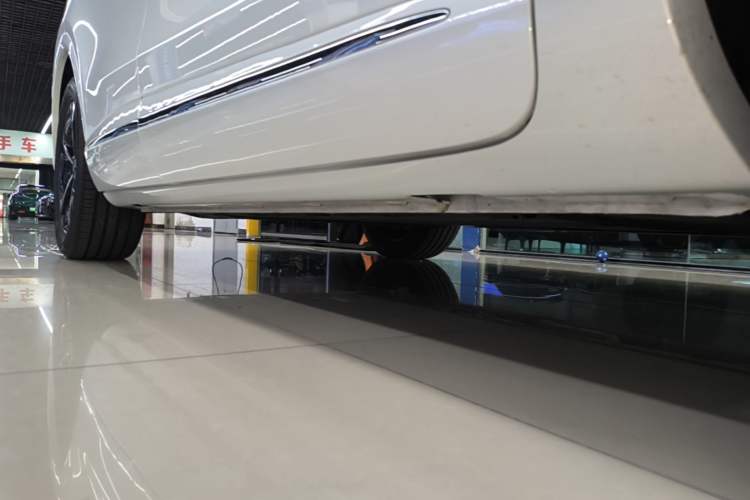 Used Hima H5 2025 Model Range-Extending Max Right Side Sill