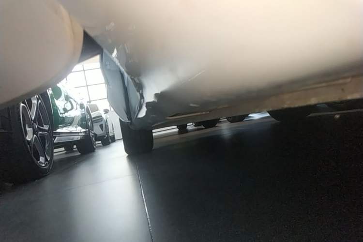 Used Hima H5 2025 Model Range-Extending Max Right Side Sill