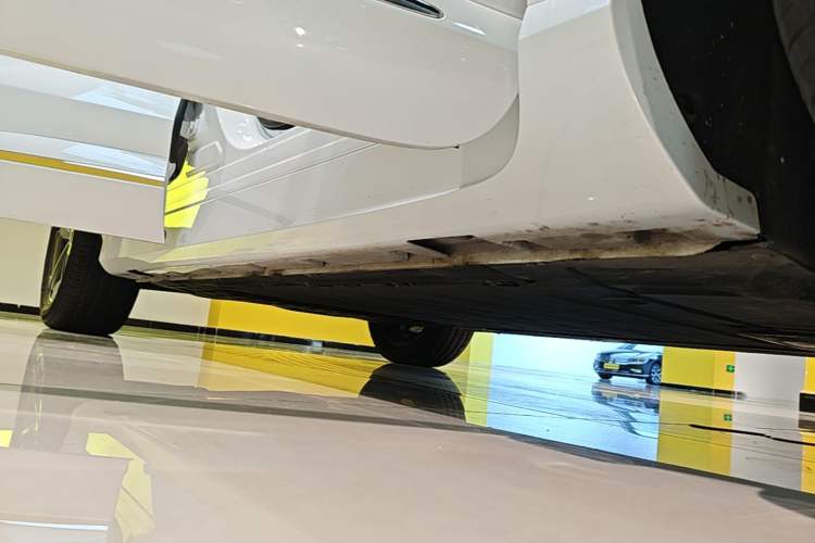 Used Hima H5 2025 Model Range-Extending Max Right Side Sill