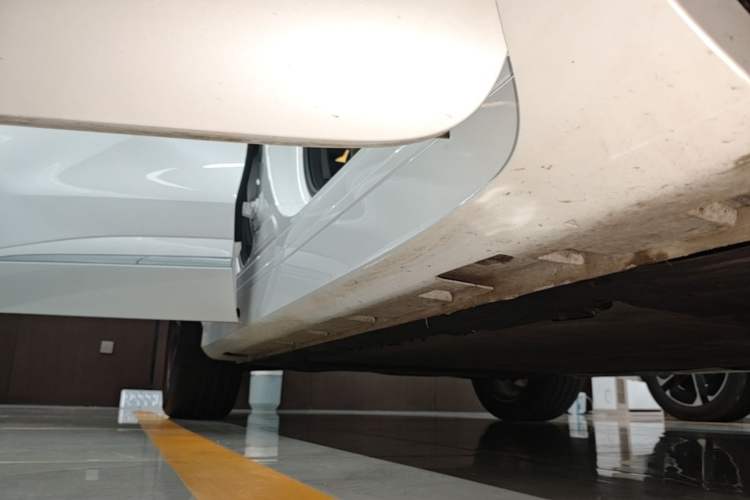 Used Hima H5 2025 Model Range-Extending Max Right Side Sill