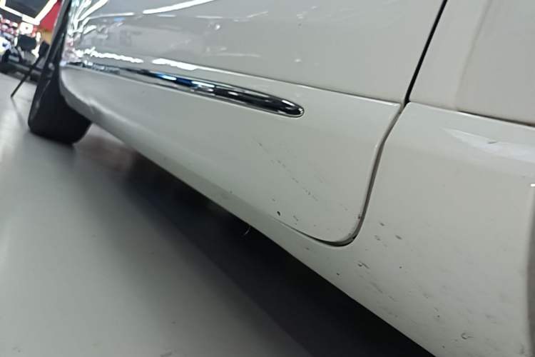 Used Hima H5 2025 Model Range-Extending Max Right Side Sill