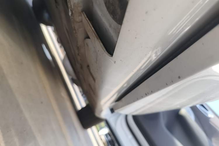 Used Hima H5 2025 Model Range-Extending Max Right Side Sill