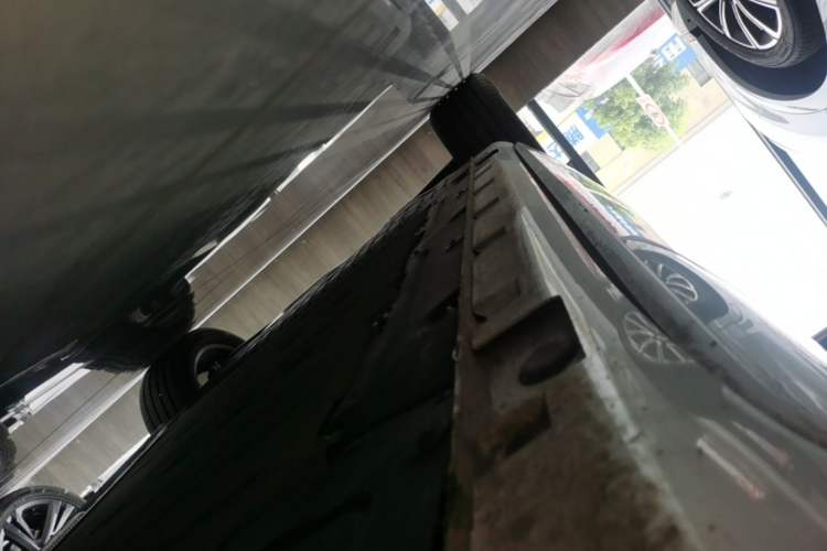 Used Hima H5 2025 Model Range-Extending Max Right Side Sill