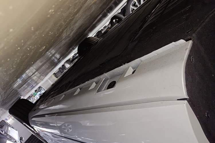 Used Hima H5 2025 Model Range-Extending Max Right Side Sill