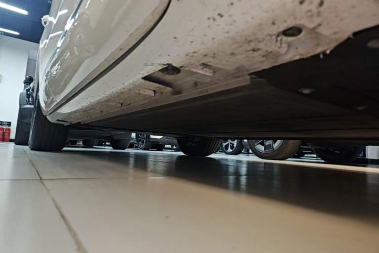 Used Hima H5 2025 Model Pure Electric Max Long Range Right Side Sill