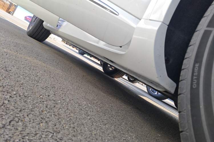 Used Hima H5 2025 Model Range-Extending Pro Right Side Sill