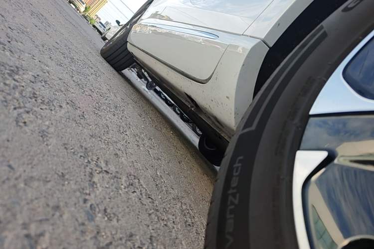 Used Hima H5 2025 Model Range-Extending Max Right Side Sill