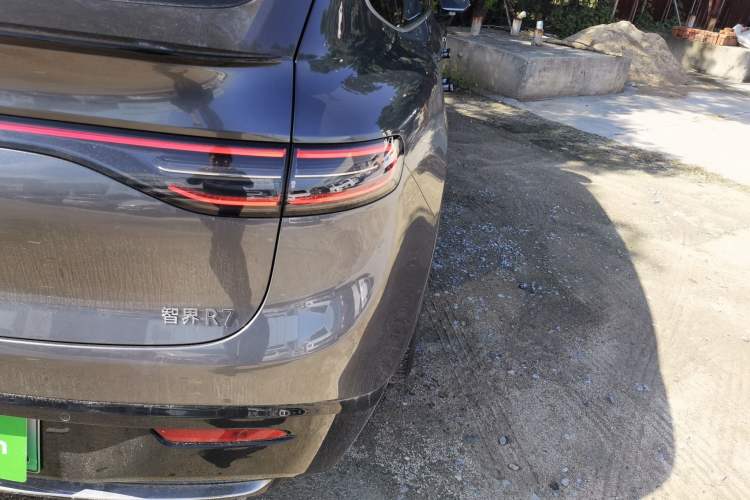 Used Hima Luxeed R7 2024 All-Electric 736 km Ultra Exterior 1