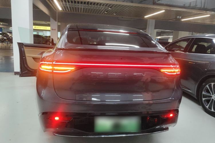 Used Hima Luxeed R7 2024 All-Electric 667 km Max Exterior 5