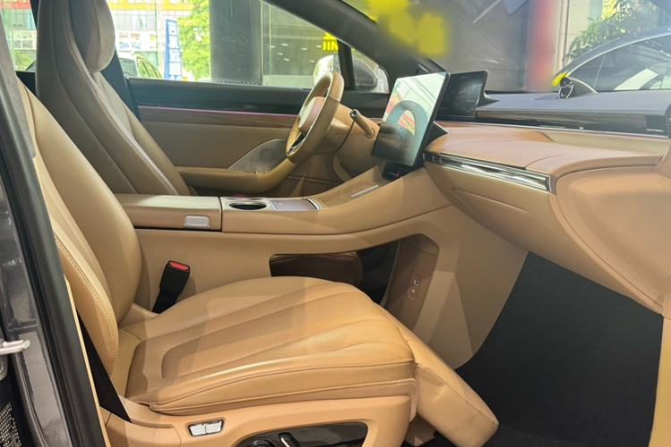 Used Hima Luxeed R7 2024 All-Electric 736 km Ultra Interior 1
