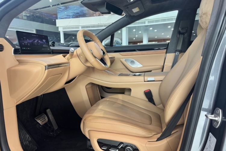 Used Hima Luxeed R7 2024 All-Electric 736 km Ultra Interior 5