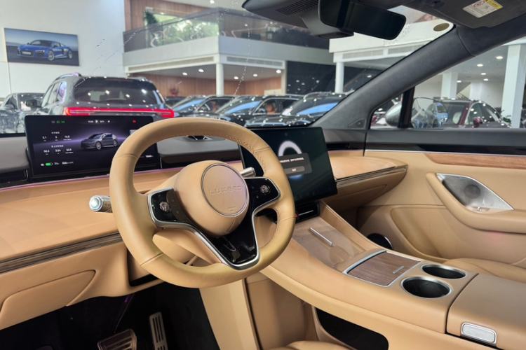Used Hima Luxeed R7 2024 All-Electric 736 km Ultra Interior 6